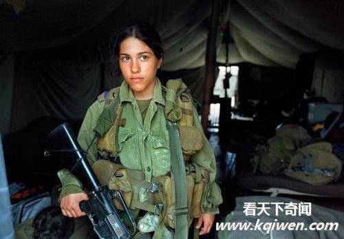 ��ɫ��ǰŮ���ϴ����谢����������Ƭ������(��ͼ)